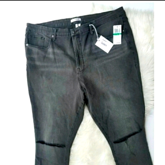 Good American Good Leg Black Wash High Rise curvy distressed Skinny Jeans - Picture 2 of 7